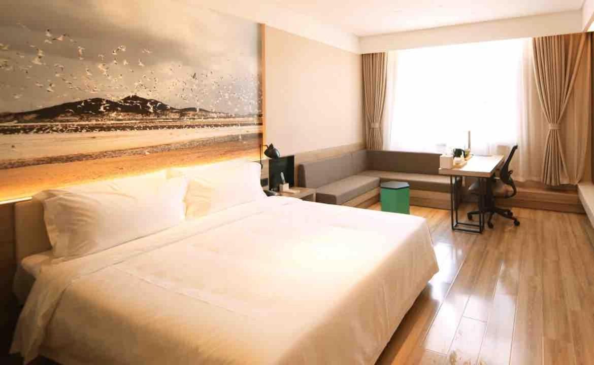 Atour Hotel Yantai South Station Yingchun Street Exteriör bild